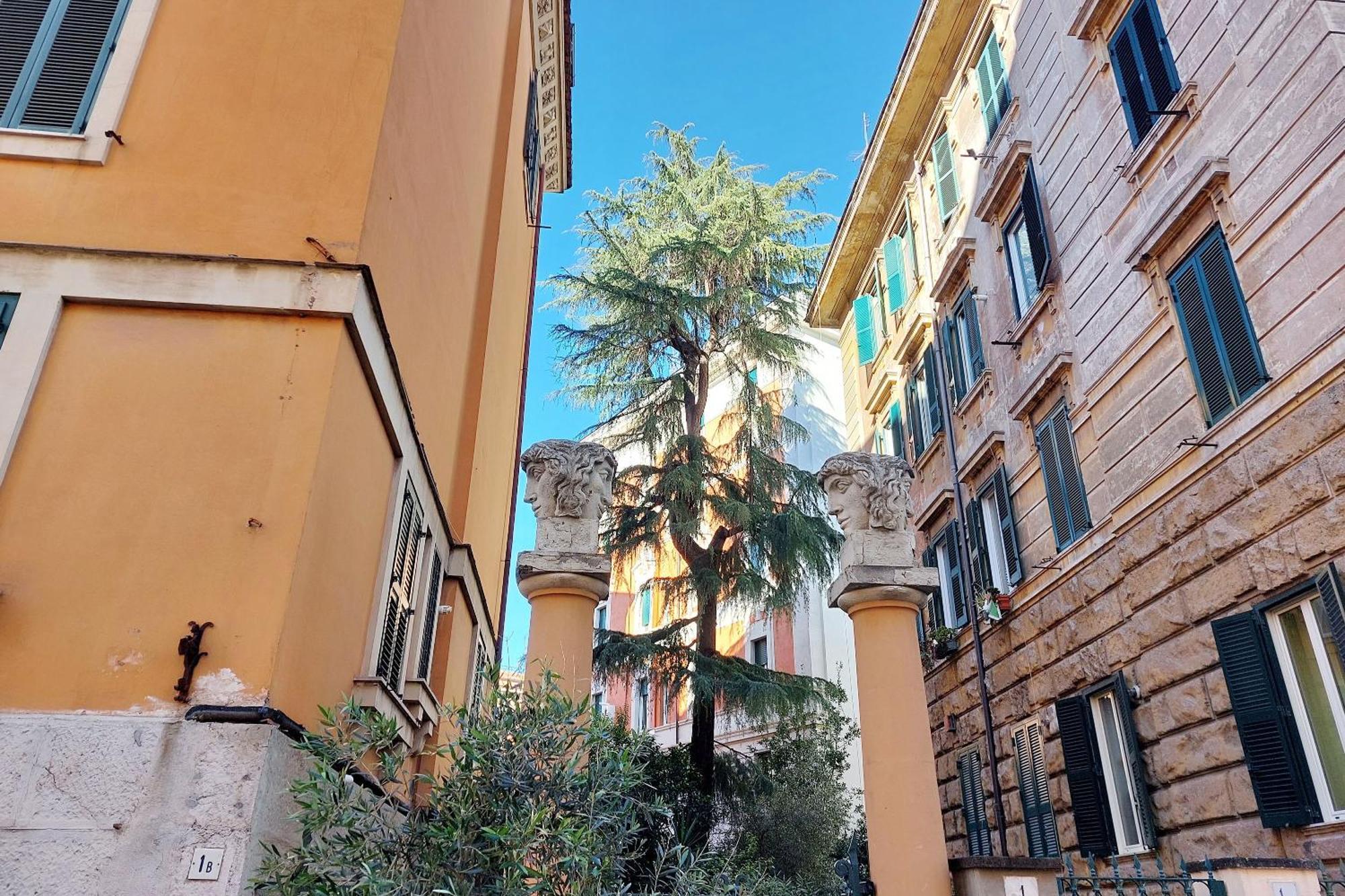 Apartment Casa Serafina In Prati District Rom